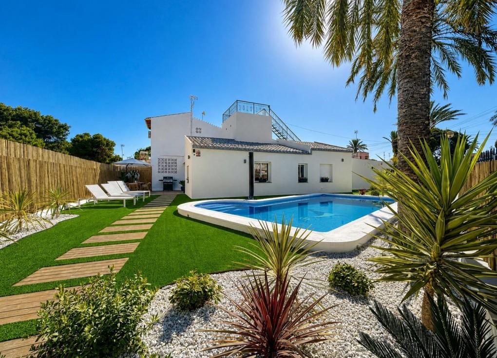 Reventa - Casa adosada - Orihuela Costa - Punta Prima