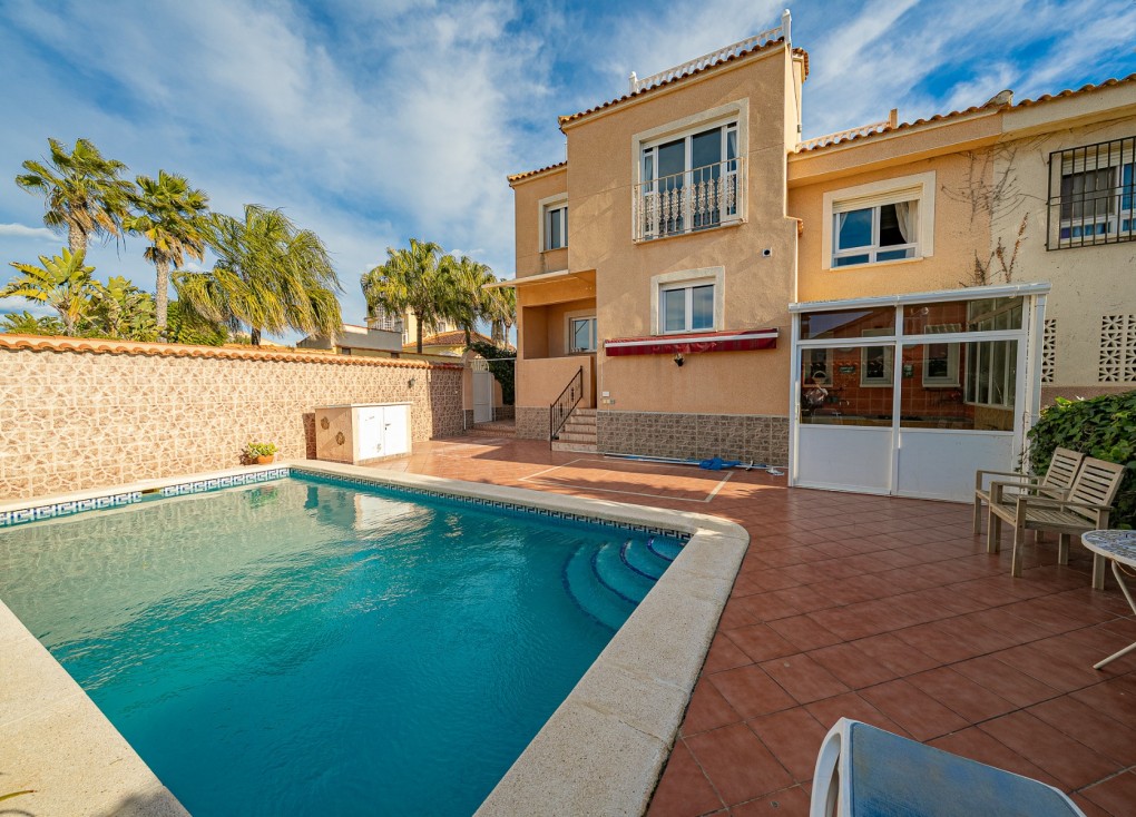 Reventa - Casa adosada - Torrevieja - El chaparral