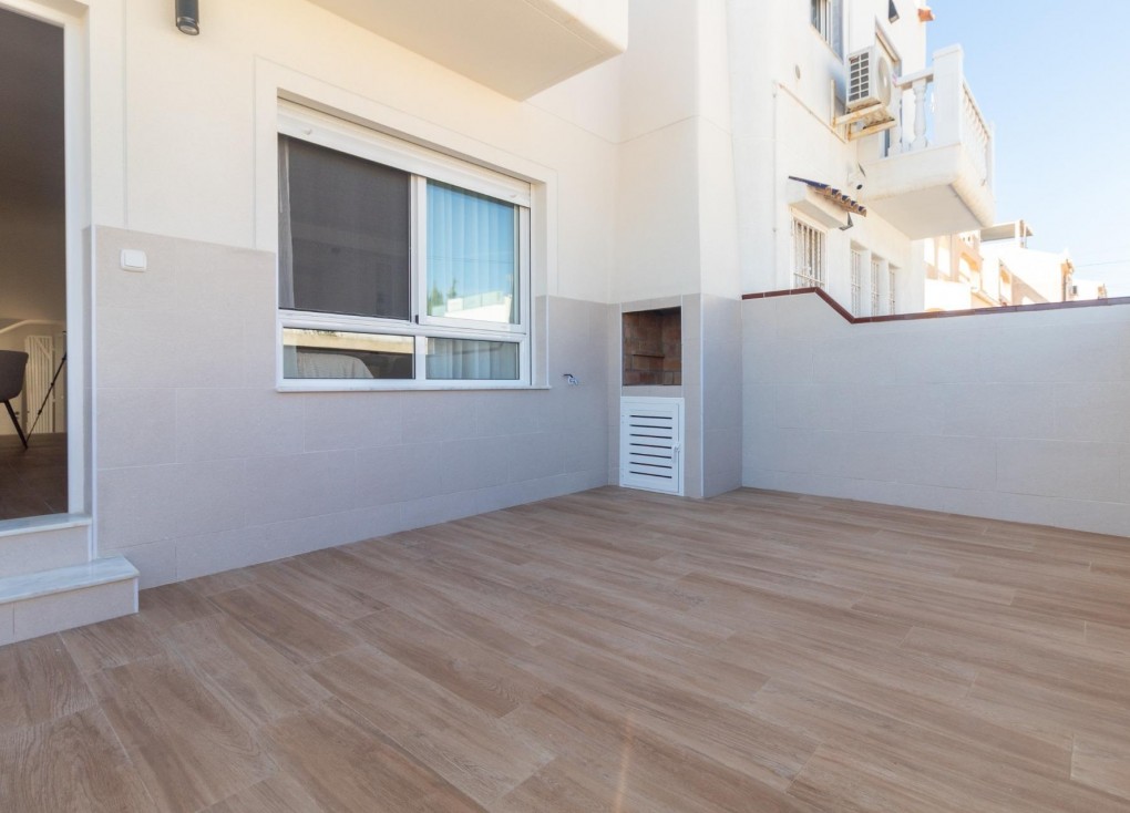 Reventa - Casa adosada - Torrevieja - Los Frutales