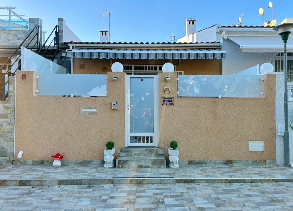 Reventa - Casa adosada - Torrevieja - San Luis