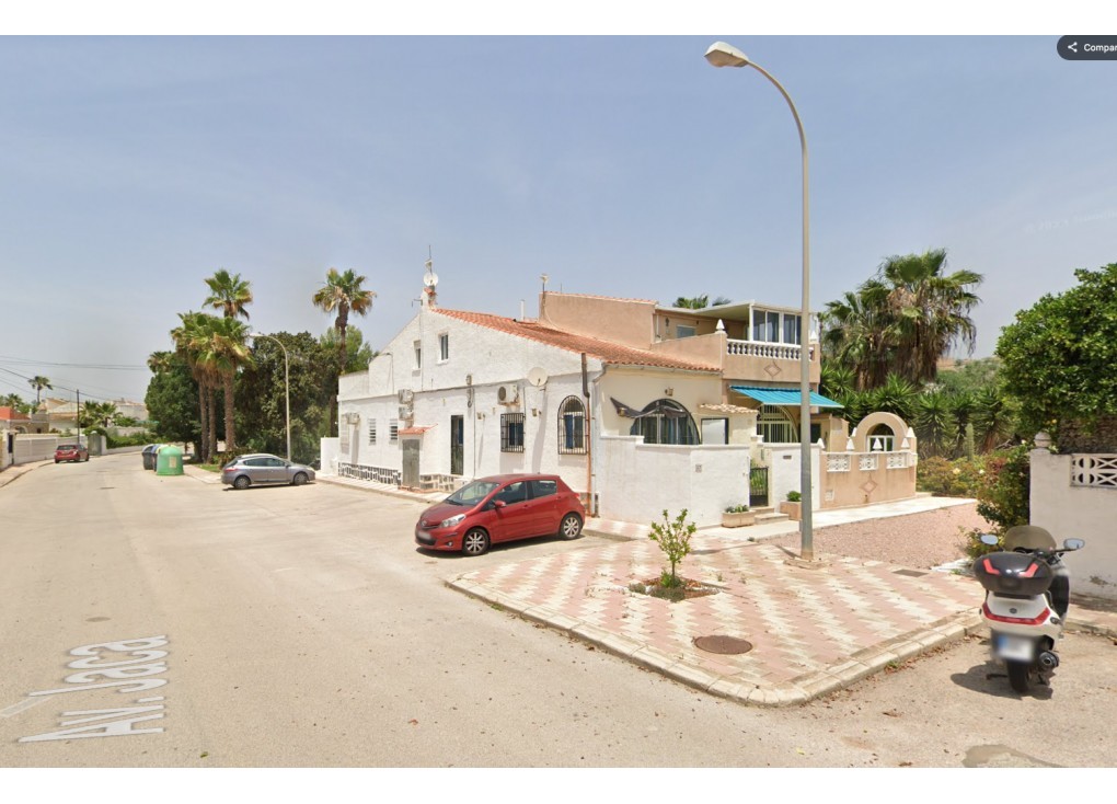 Reventa - Casa adosada - Torrevieja - San Luis