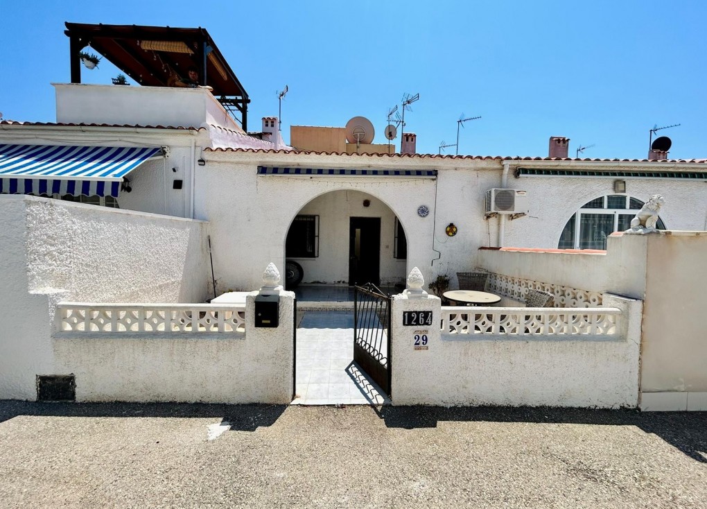 Reventa - Casa adosada - Torrevieja - San Luis