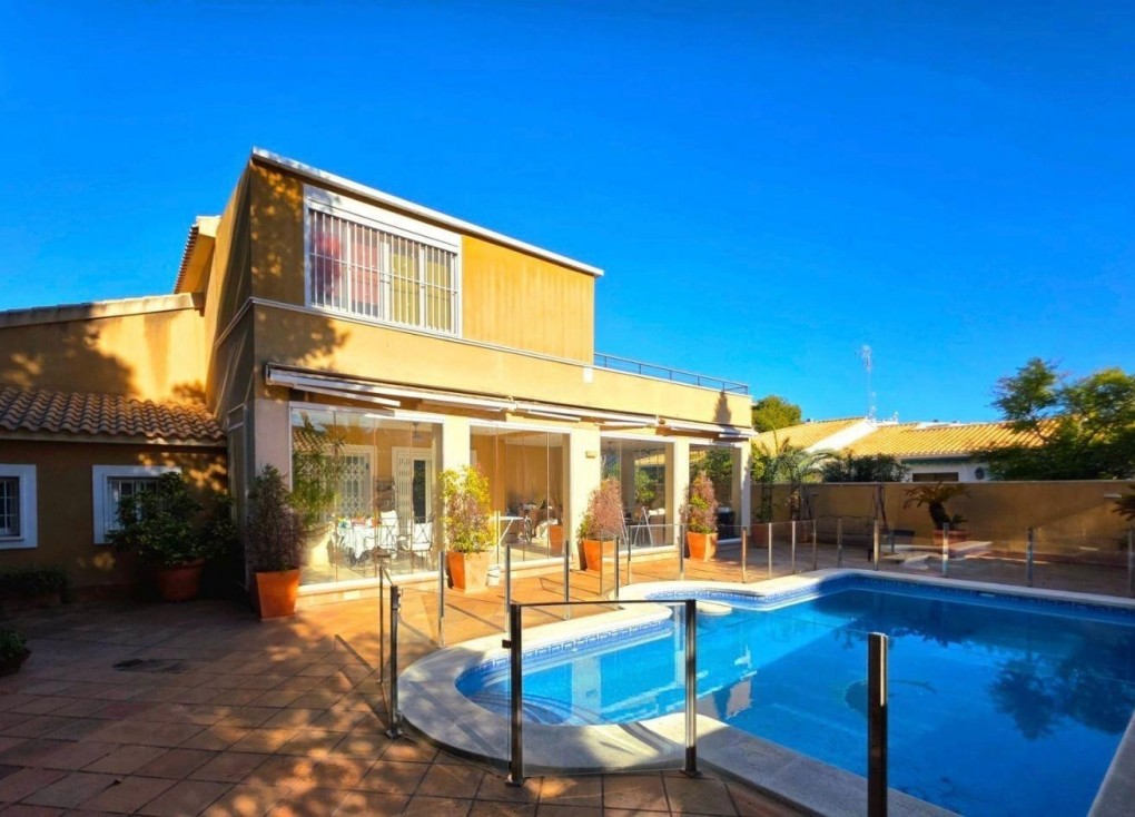 Reventa - Chalet - Dehesa de campoamor - Campoamor