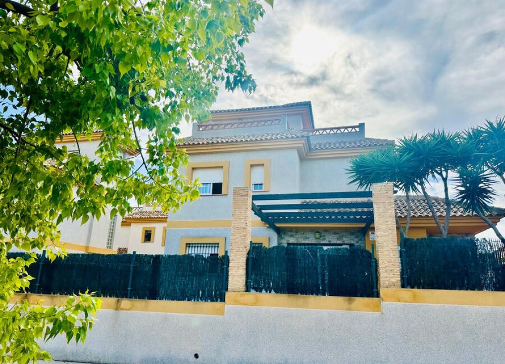 Reventa - Chalet - Los Montesinos - LOS MONTESINOS