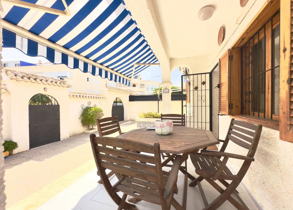 Reventa - Chalet - Orihuela Costa - La Zenia