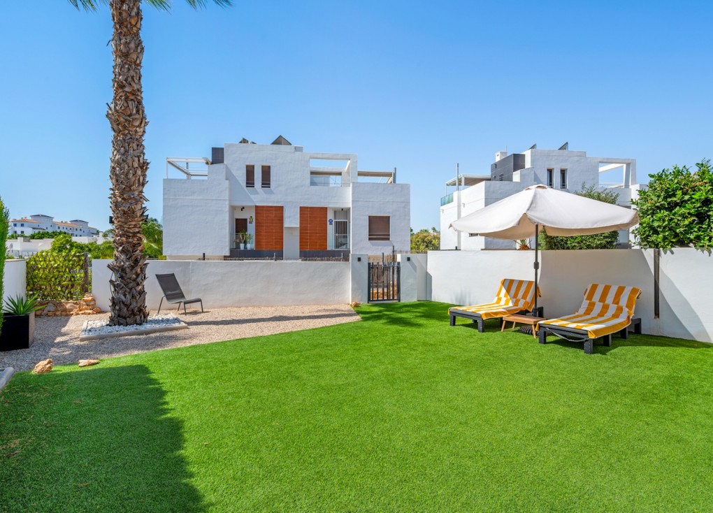 Reventa - Chalet - Orihuela Costa - Villamartín