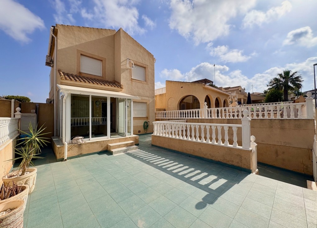 Reventa - Chalet - Orihuela - Los Balcones