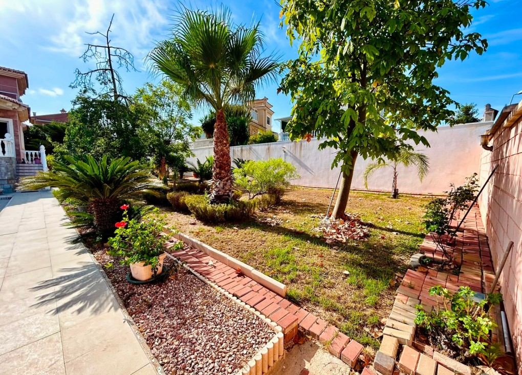 Reventa - Chalet - Orihuela - Los Balcones