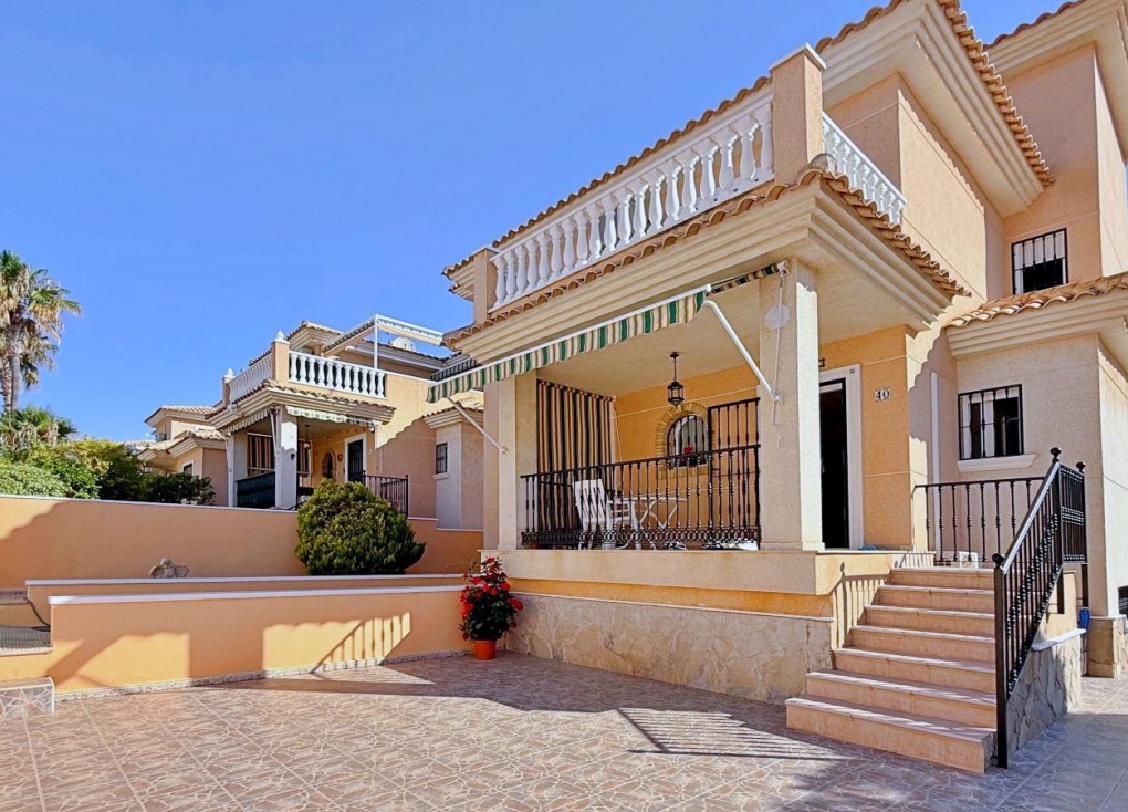 Reventa - Chalet - Orihuela - Orihuela Costa