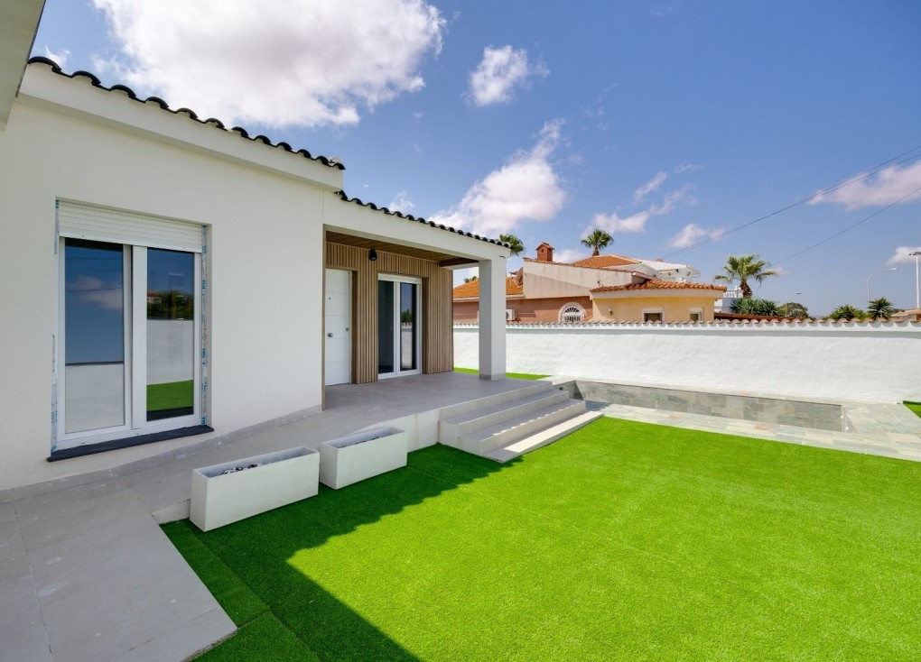 Reventa - Chalet - Torrevieja - El chaparral