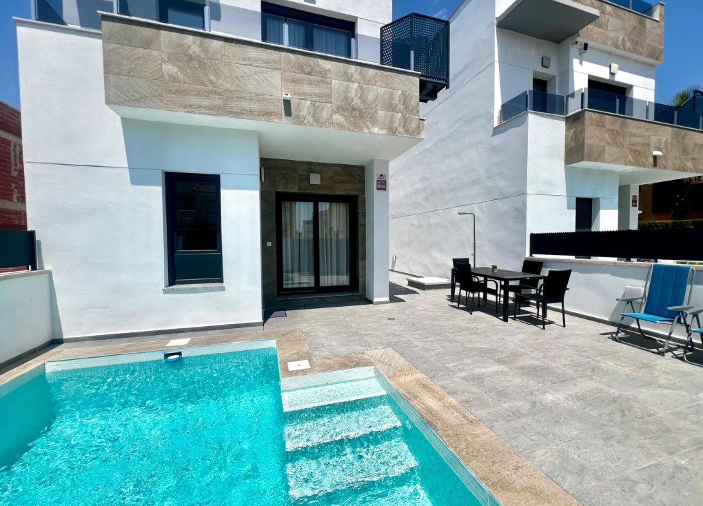 Reventa - Chalet - Torrevieja - La Siesta