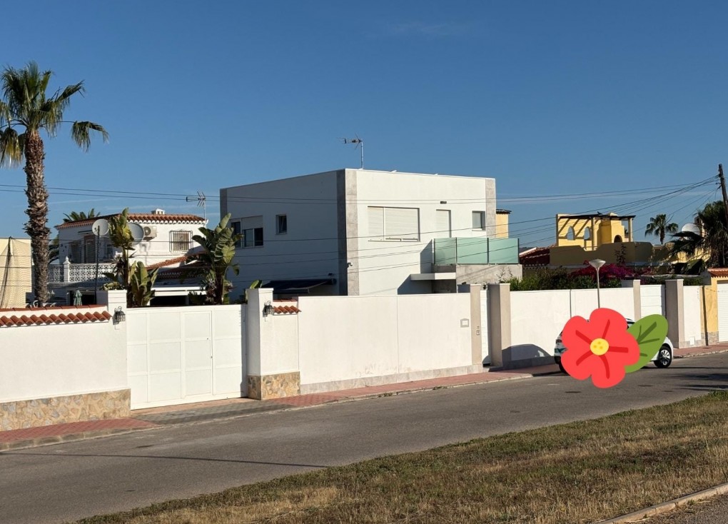 Reventa - Chalet - Torrevieja - La Siesta