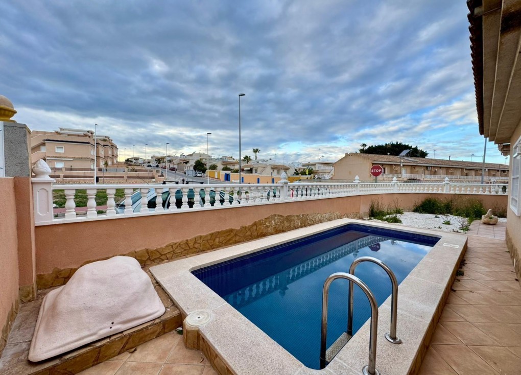 Reventa - Chalet - Torrevieja - Los Balcones