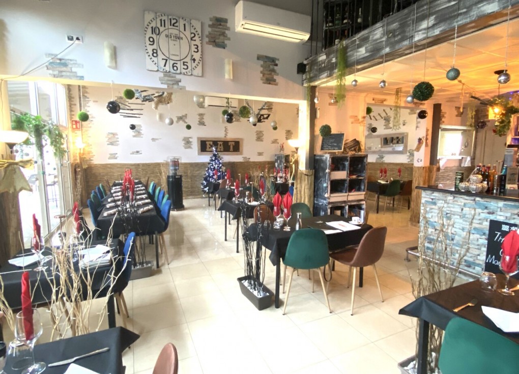 Reventa - Comercial - Algorfa