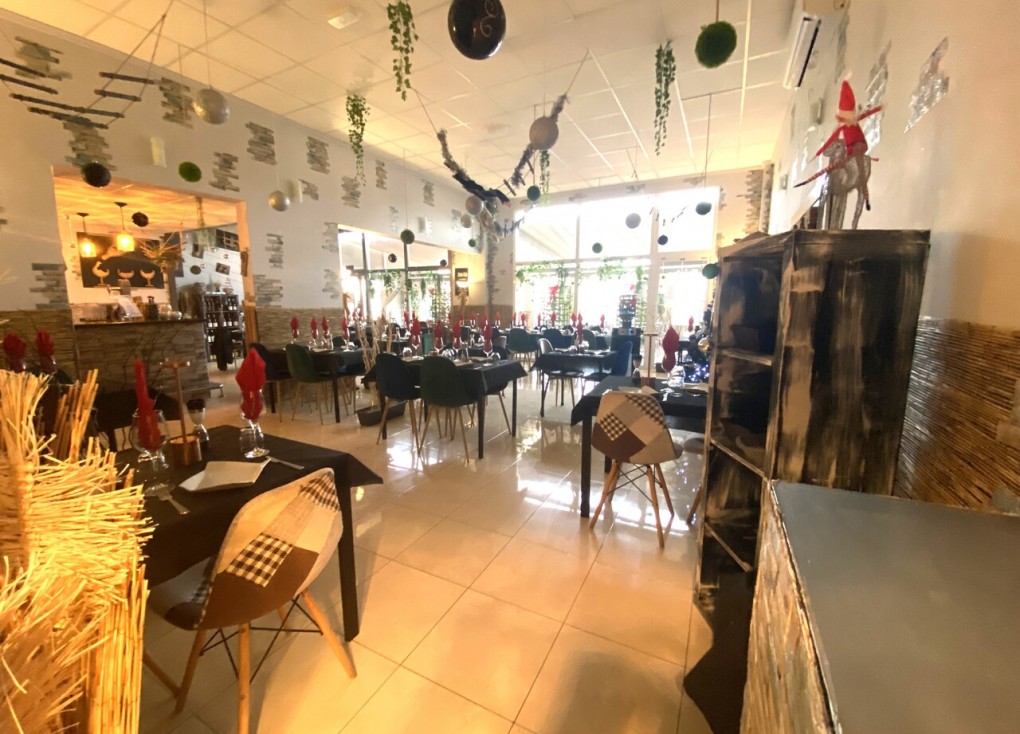 Reventa - Comercial - Algorfa