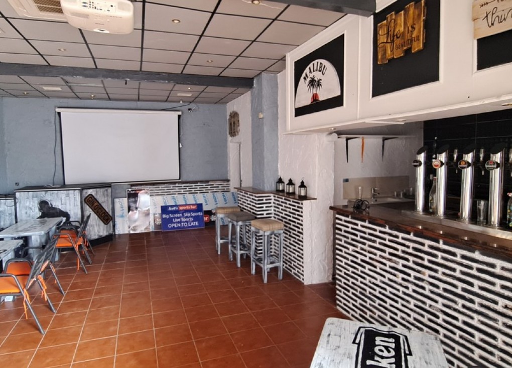 Reventa - Comercial - Los Dolses