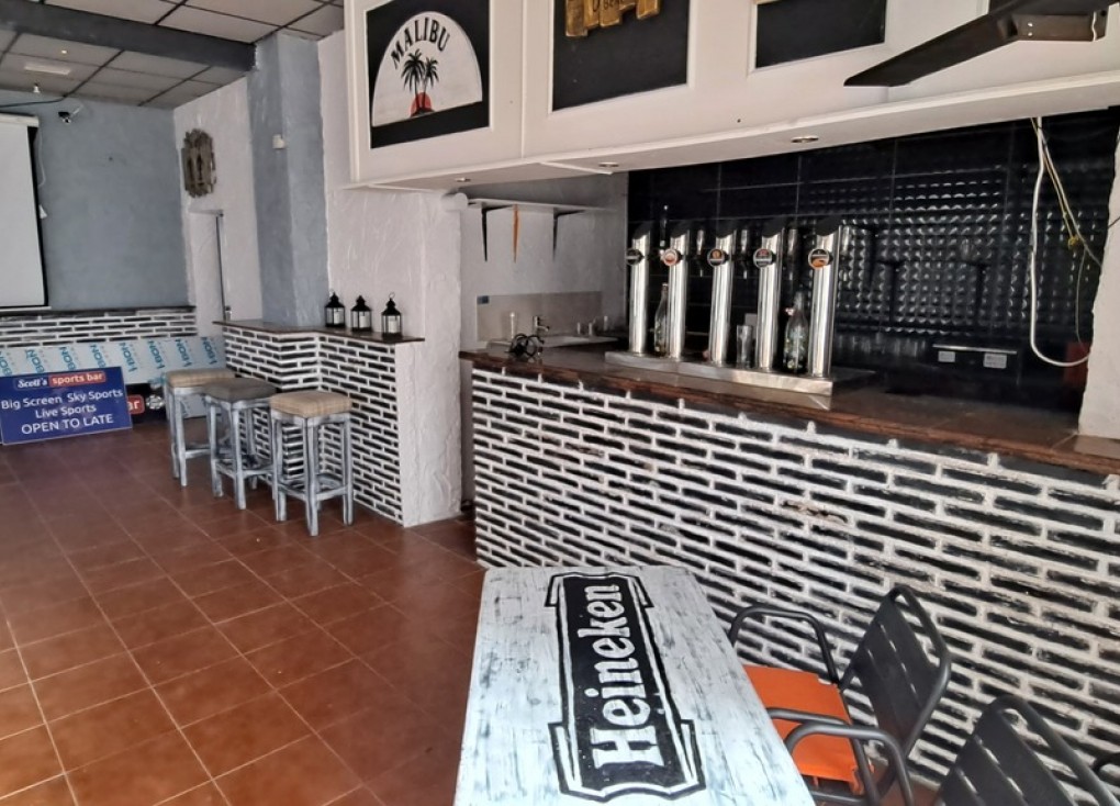 Reventa - Comercial - Los Dolses