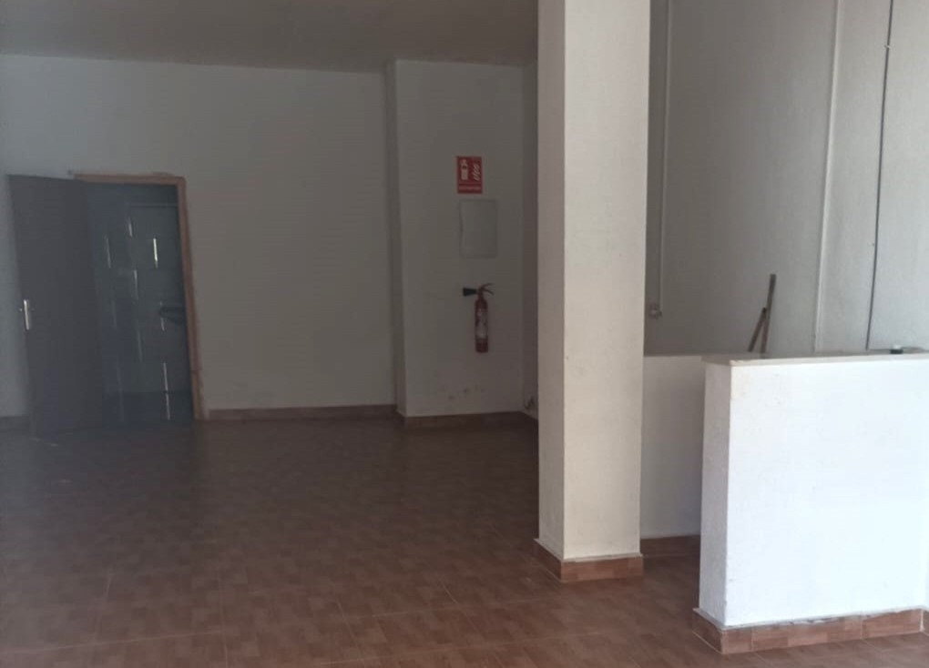 Reventa - - COMMERCIAL PREMISES - Torrevieja