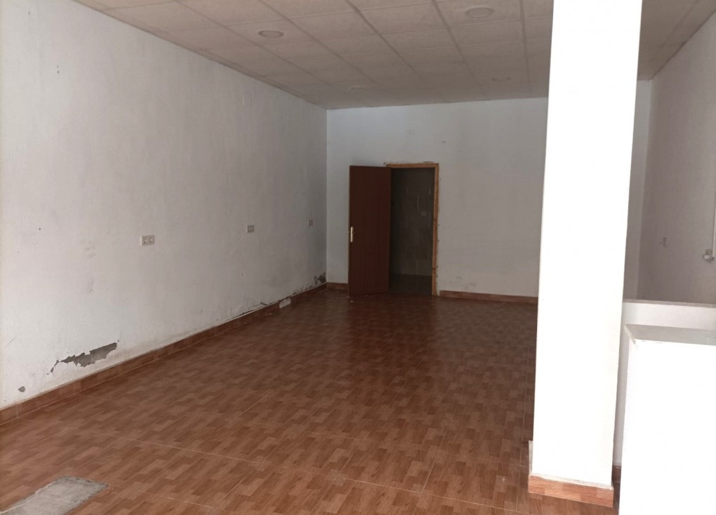 Reventa - - COMMERCIAL PREMISES - Torrevieja