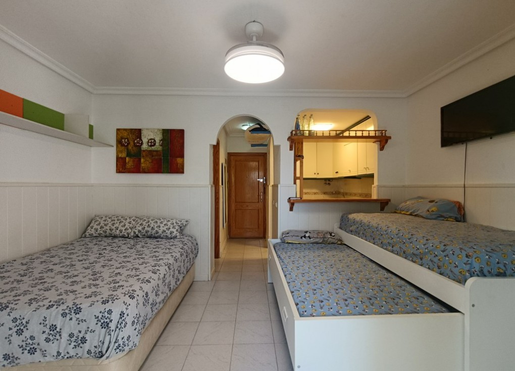 Reventa - Estudio - Torrevieja