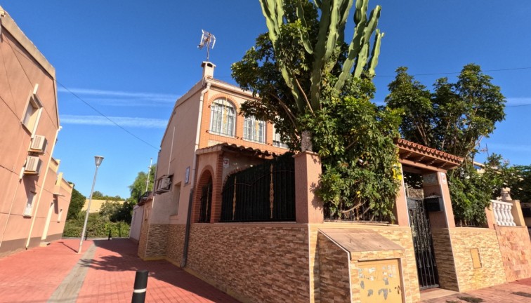 Terraced house / Townhouse - Jälleenmyynti - Torrevieja - Acequion