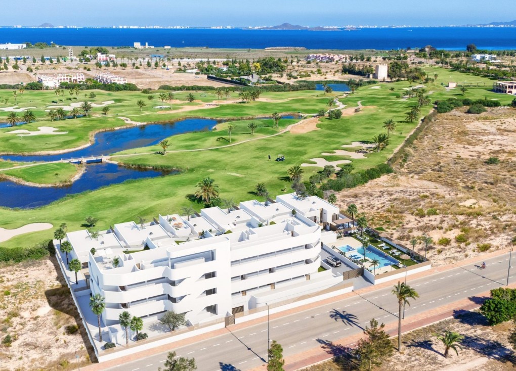Uudistuotanto - Erillistalo - Los Alcazares - Serena Golf