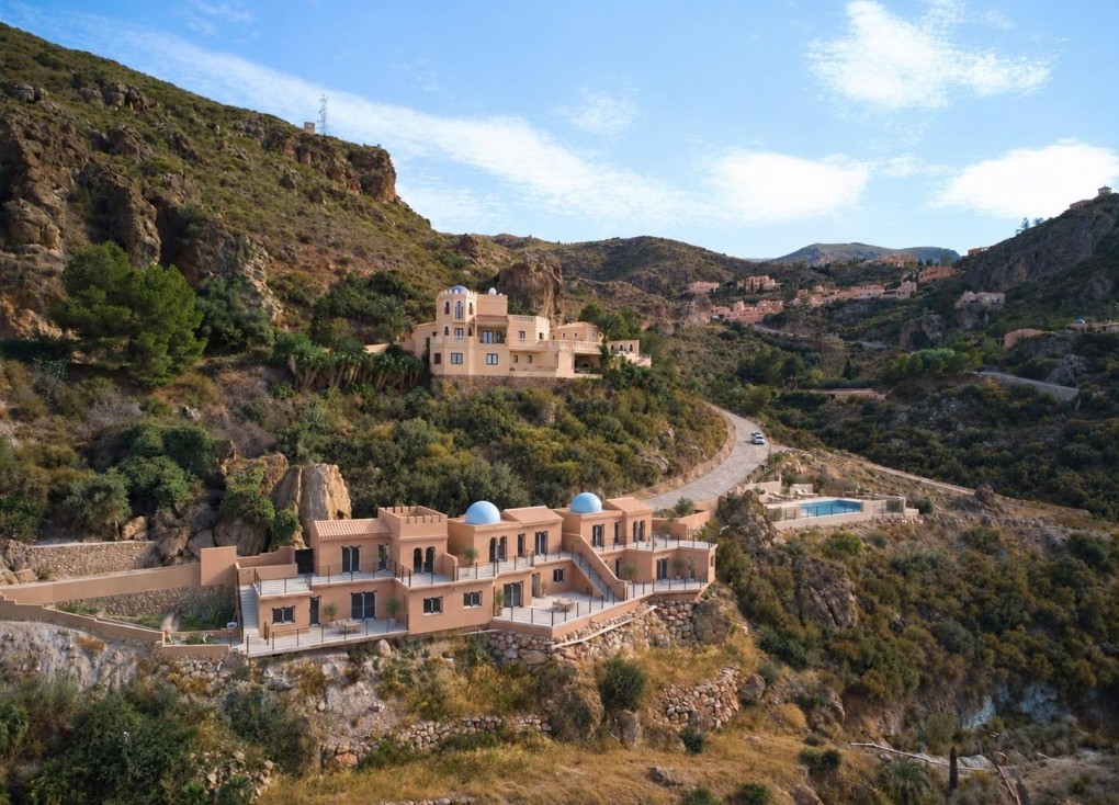 Uudistuotanto - Paritalo/Rivitalo - Turre - Urbaniz. Cortijo Cabrera