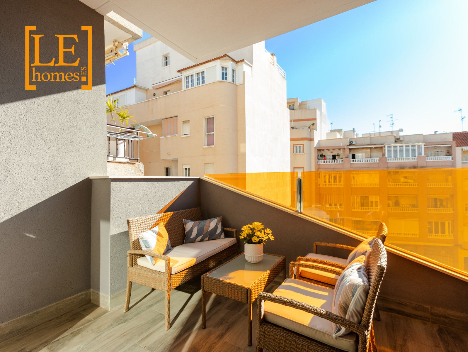Apartment in Torrevieja - Image 2