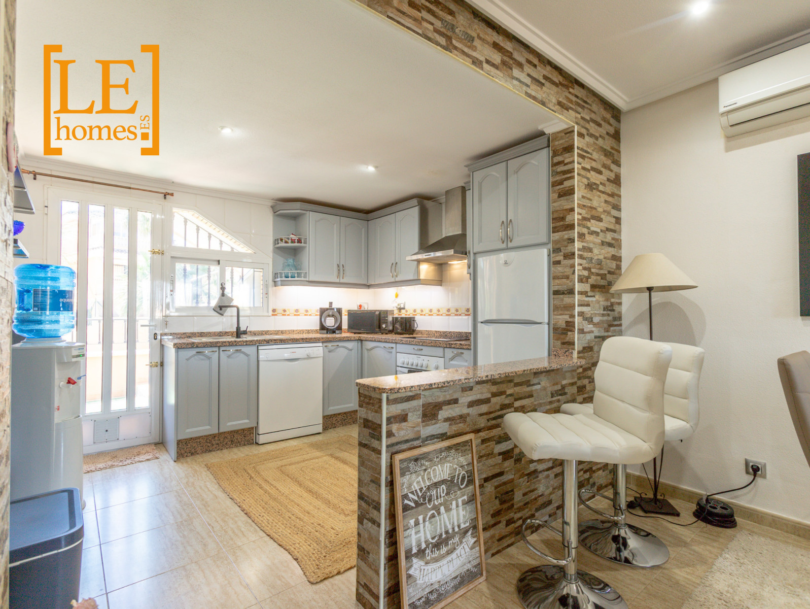 House in Villamartin - Image 4