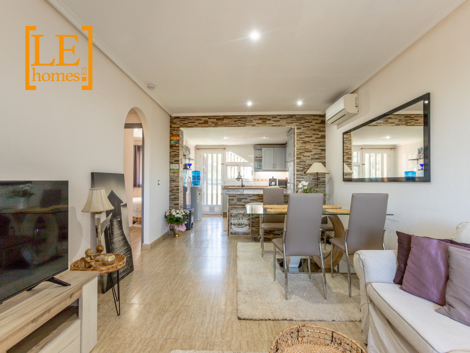 House in Villamartin - Image 3