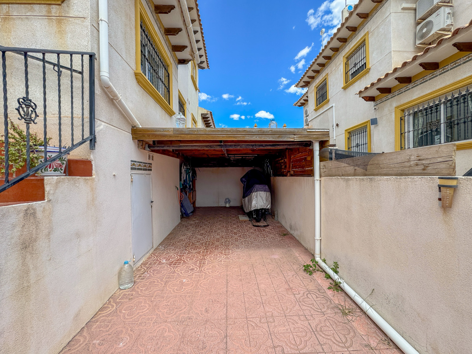 LE-1138 — Orihuela Costa bild 30