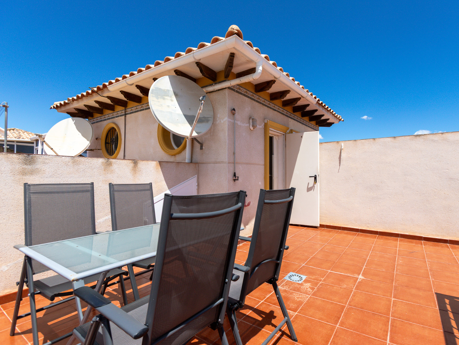 LE-1138 — Orihuela Costa bild 28