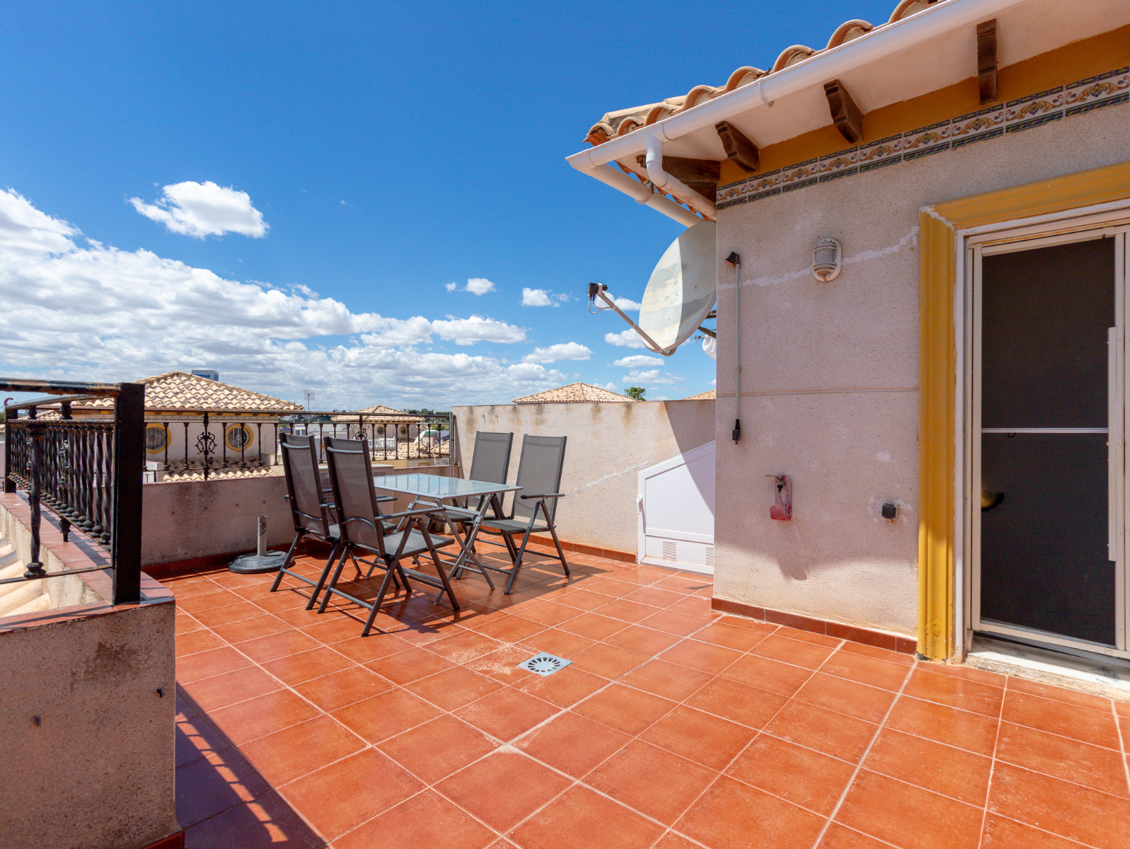 LE-1138 — Orihuela Costa bild 26