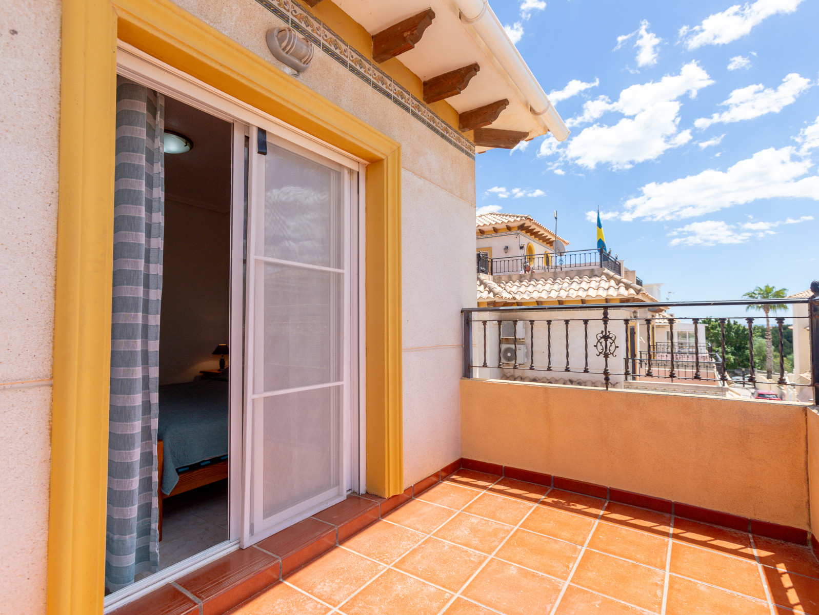 LE-1138 — Orihuela Costa bild 24