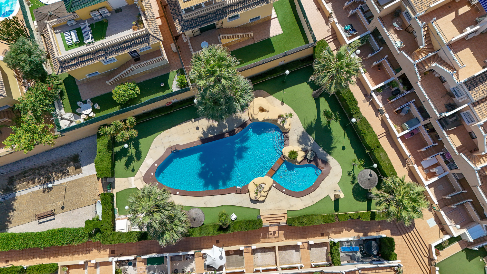 LE-1136 — Orihuela Costa bild 25