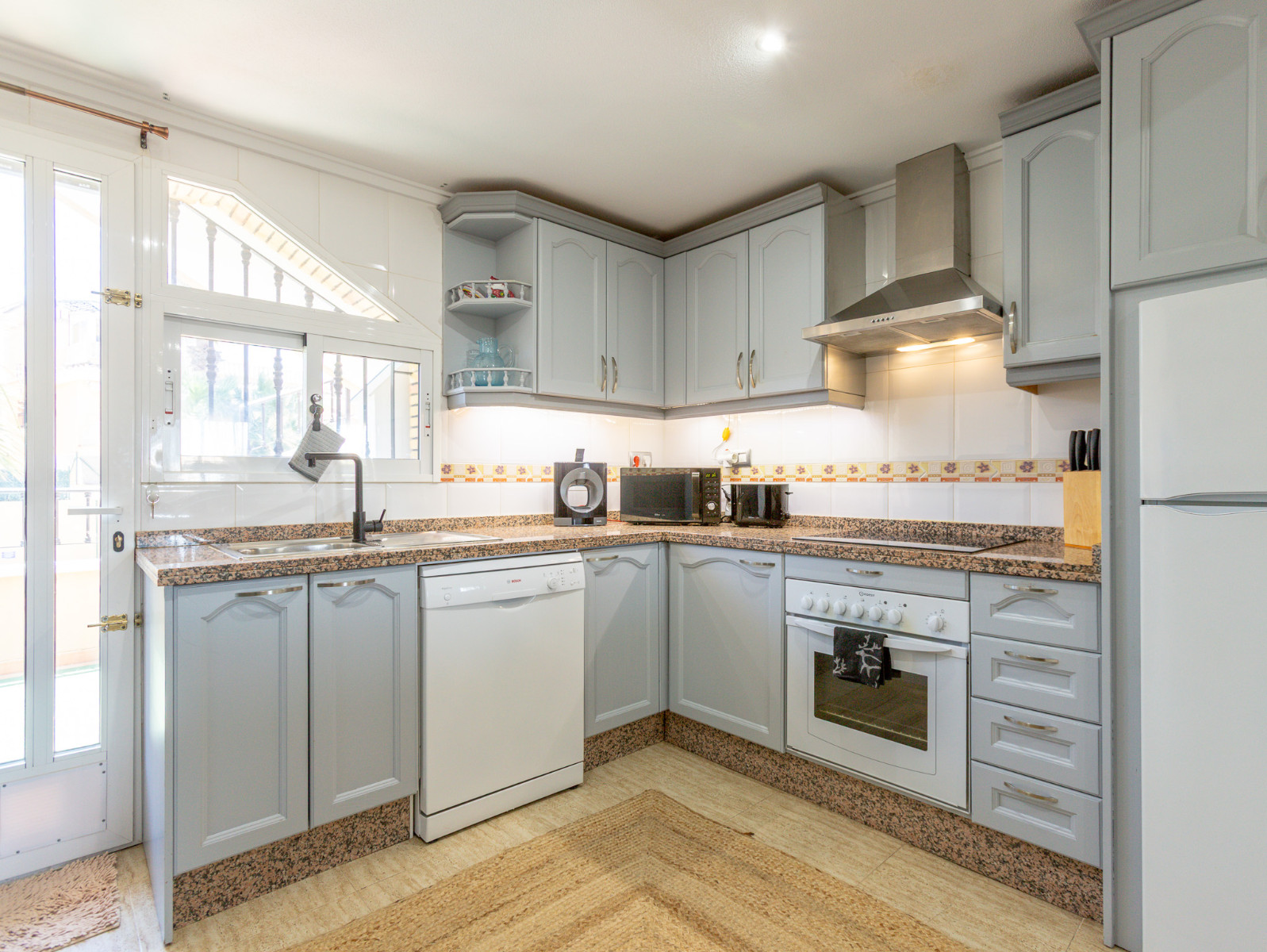 LE-1136 — Orihuela Costa bild 5