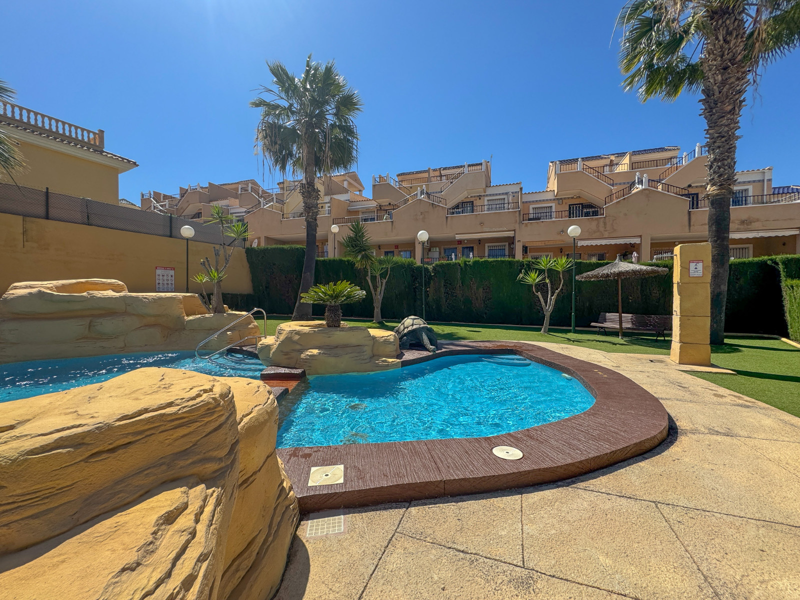 LE-1136 — Orihuela Costa bild 32