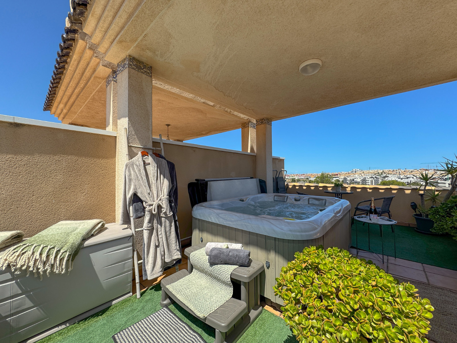 LE-1136 — Orihuela Costa bild 30