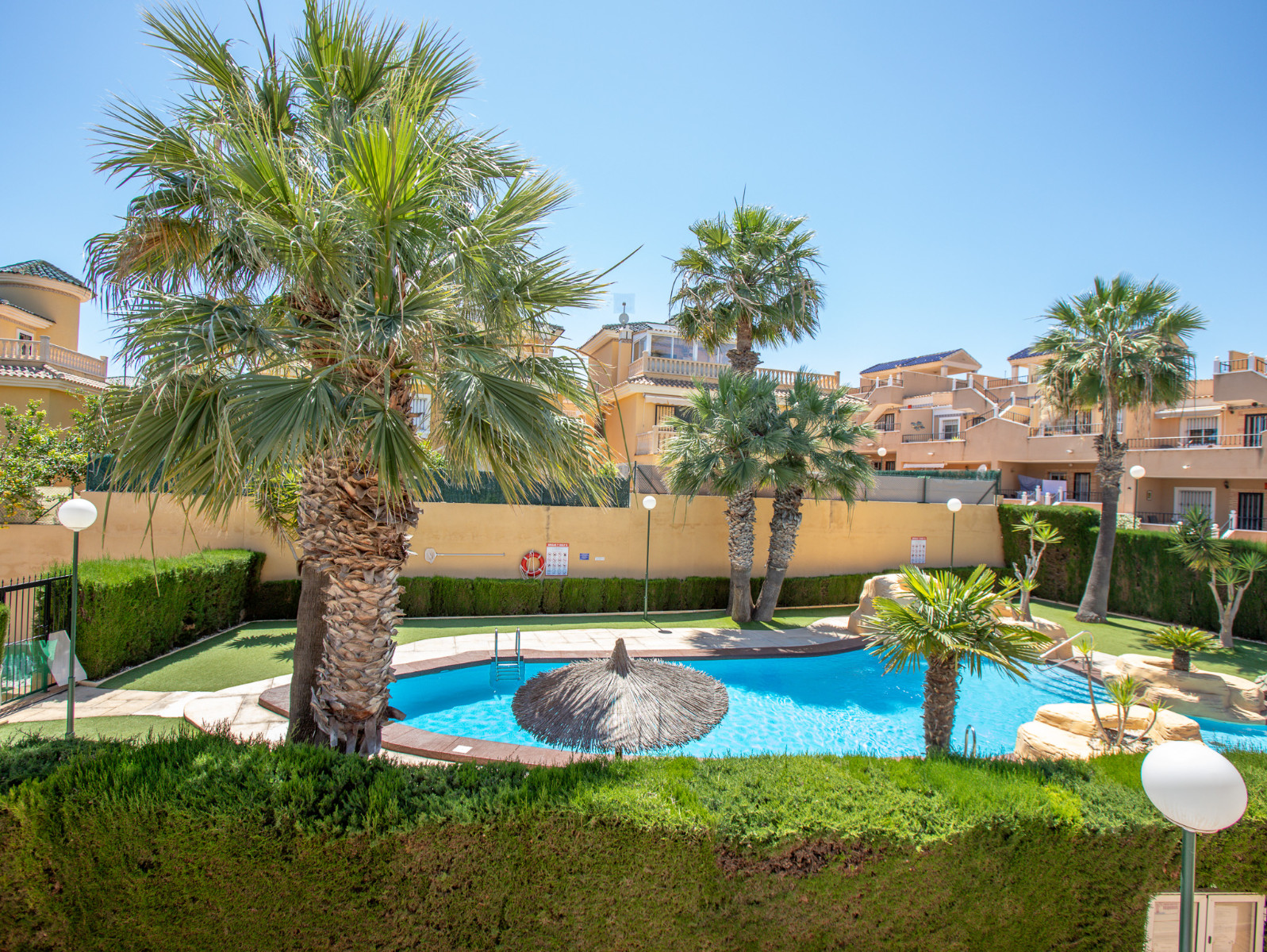 LE-1136 — Orihuela Costa bild 19