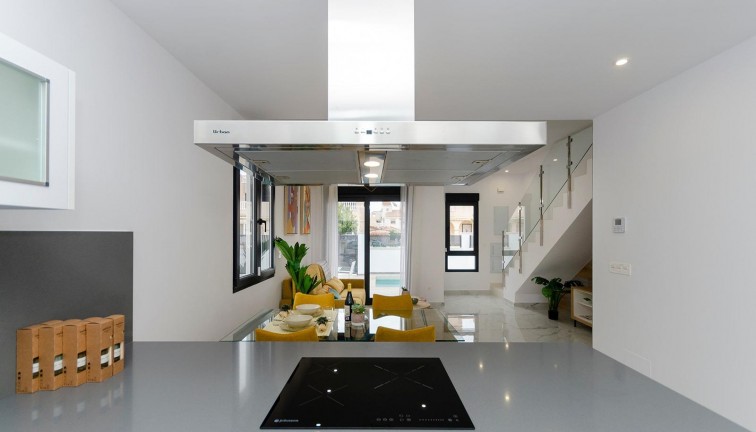 Obra nueva - Chalet - Torrevieja - Torretas