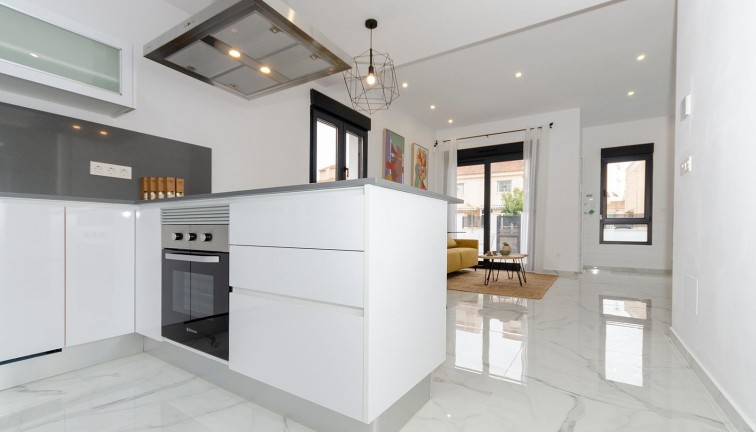 Obra nueva - Chalet - Torrevieja - Torretas