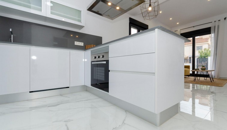 Obra nueva - Chalet - Torrevieja - Torretas