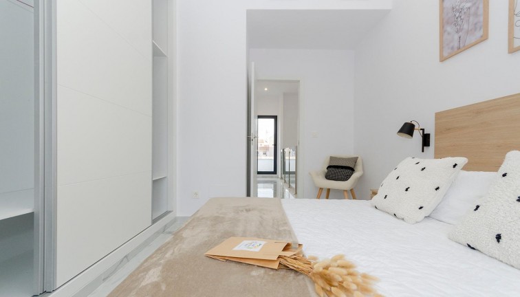 Obra nueva - Chalet - Torrevieja - Torretas