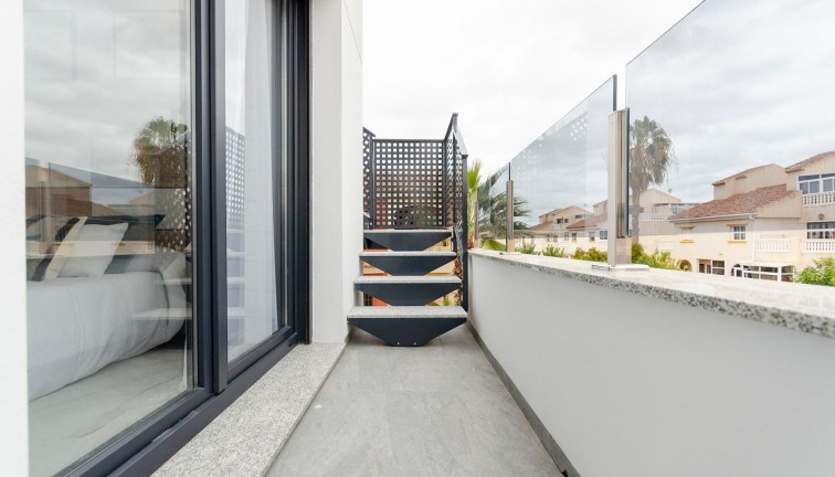 Obra nueva - Chalet - Torrevieja - Torretas