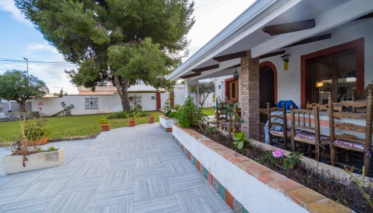 Återförsäljning - Fristående hus - Lomas de Cabo Roig