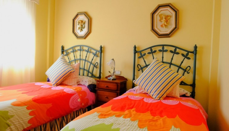 Resale - Finca - Orihuela