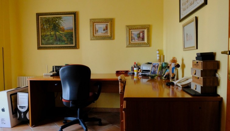 Resale - Finca - Orihuela