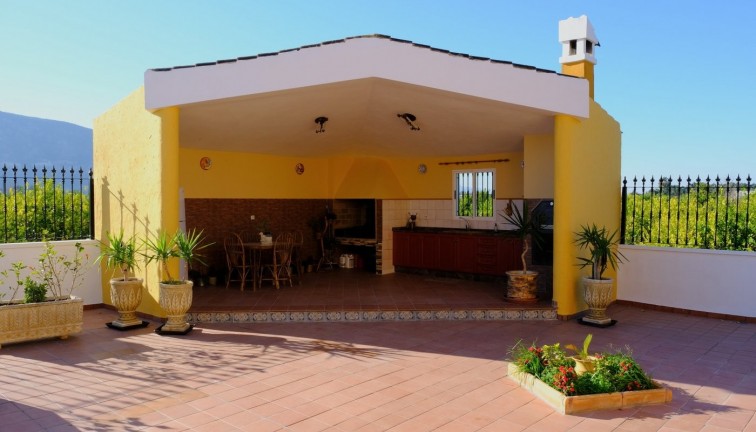 Resale - Finca - Orihuela