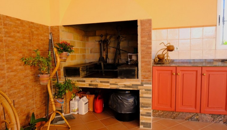 Resale - Finca - Orihuela