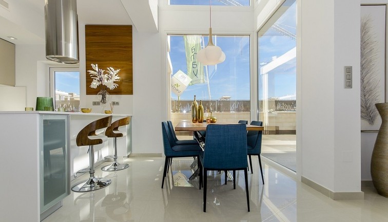 Uudistuotanto - Erillistalo - Cartagena - Playa Honda